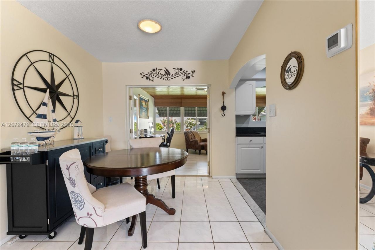 5713 NW 68th Ter, Tamarac, FL 33321 Photo