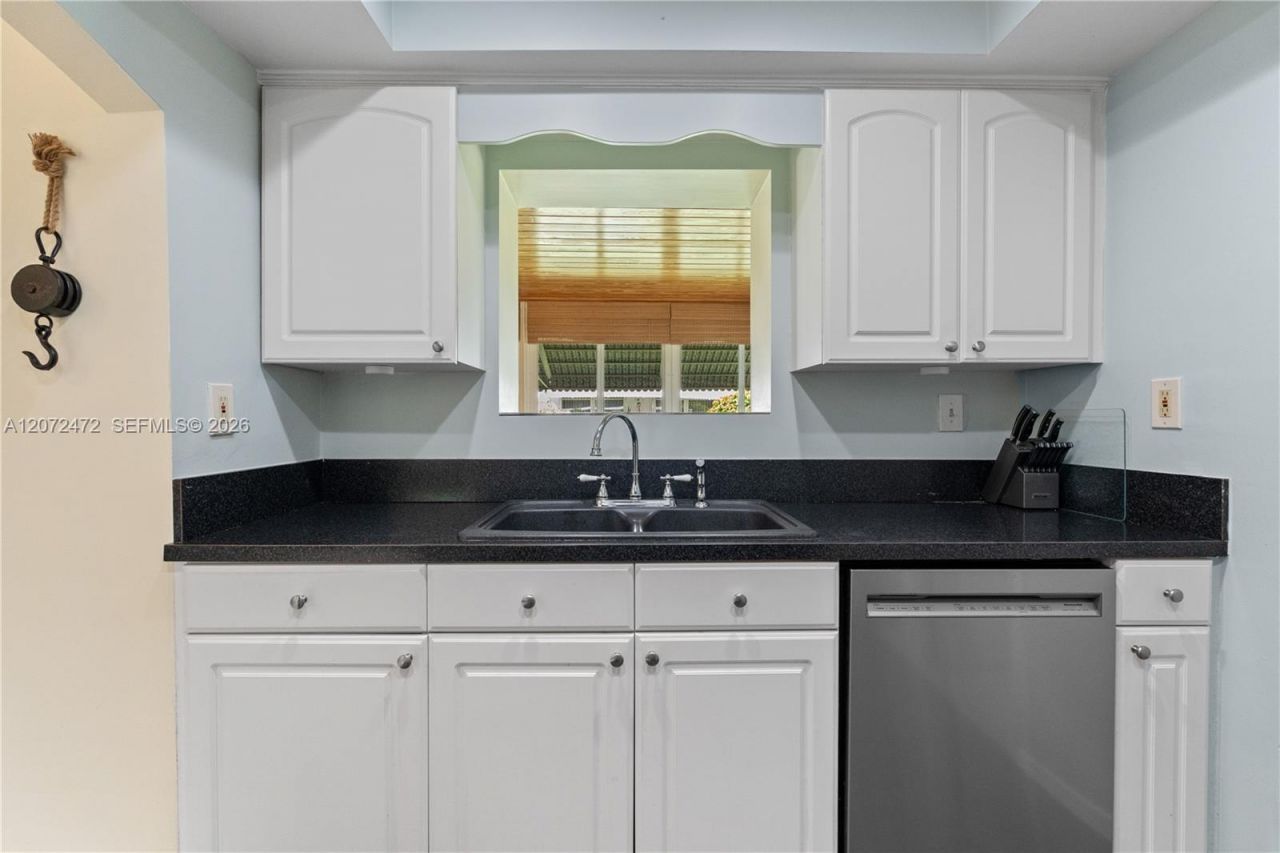 5713 NW 68th Ter, Tamarac, FL 33321 Photo
