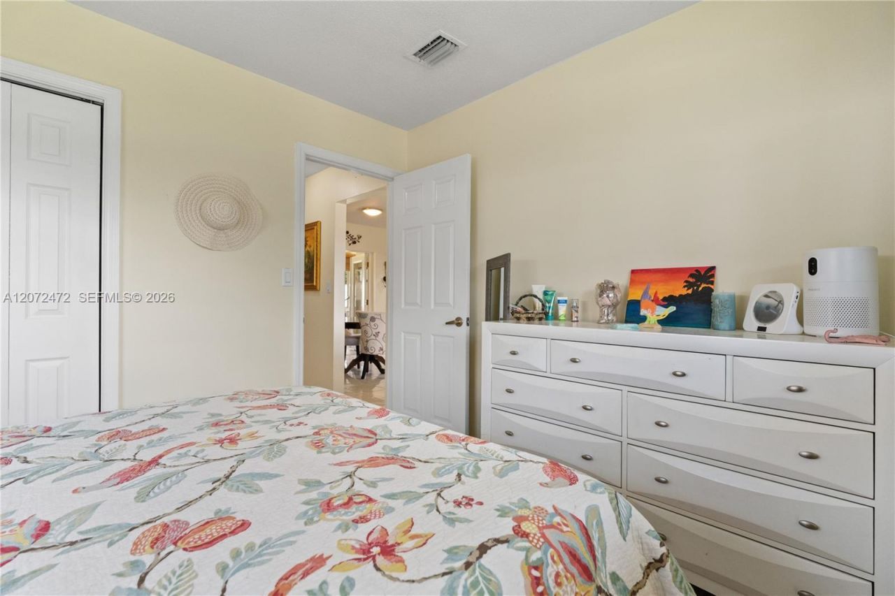 5713 NW 68th Ter, Tamarac, FL 33321 Photo