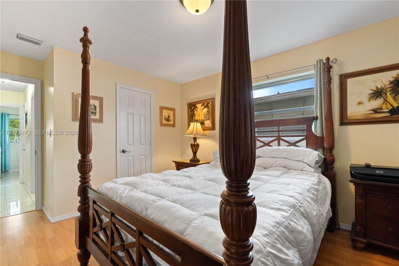 5713 NW 68th Ter, Tamarac, FL 33321 Photo