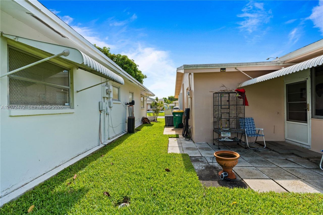 5713 NW 68th Ter, Tamarac, FL 33321 Photo