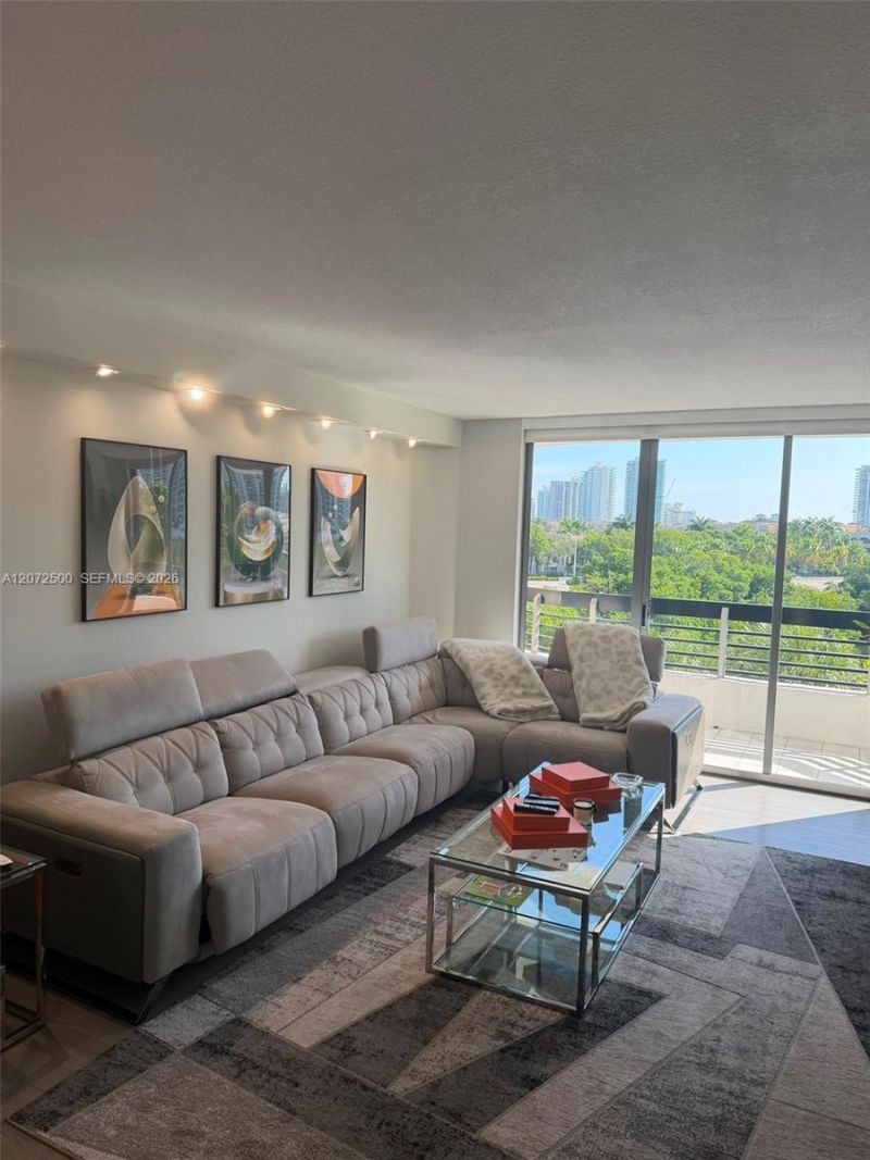 3400 NE 192nd St , Unit 511, Aventura, FL 33180 Photo