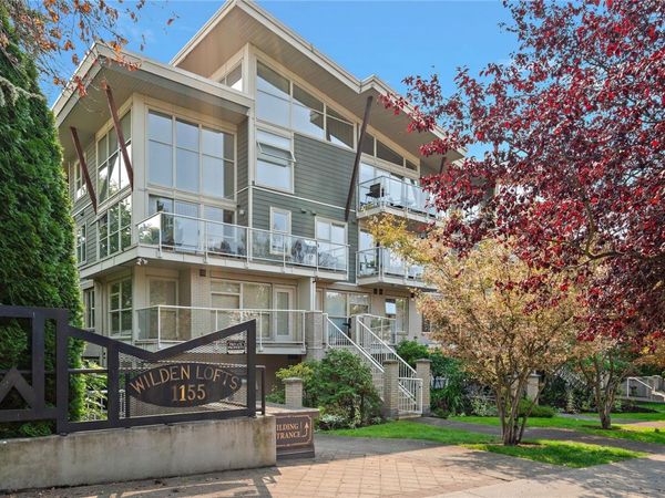 1155 Yates St , Unit #207, Victoria, BC V8V 3N1