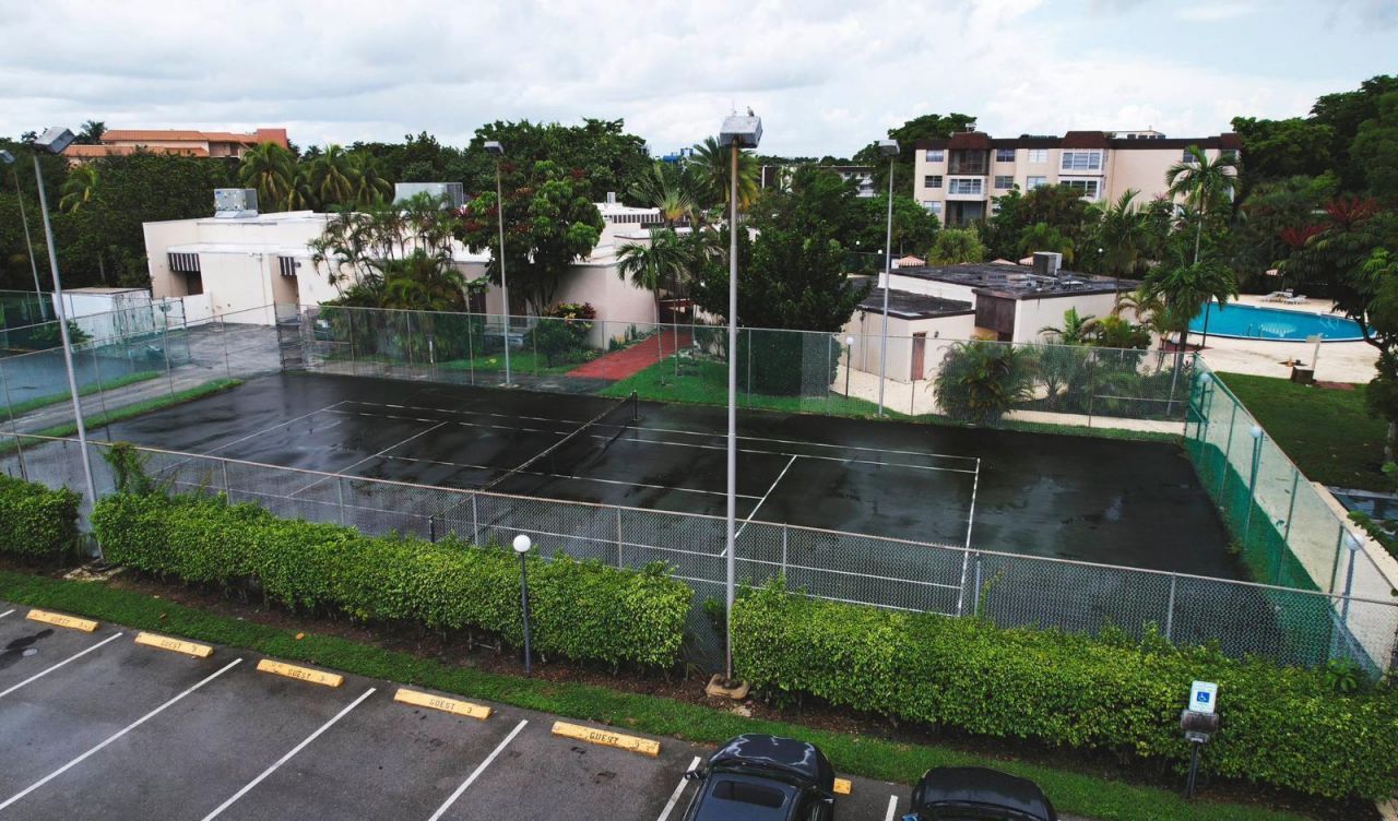 1681 NW 70th Avenue, Unit 402, Plantation, FL 33313 Photo