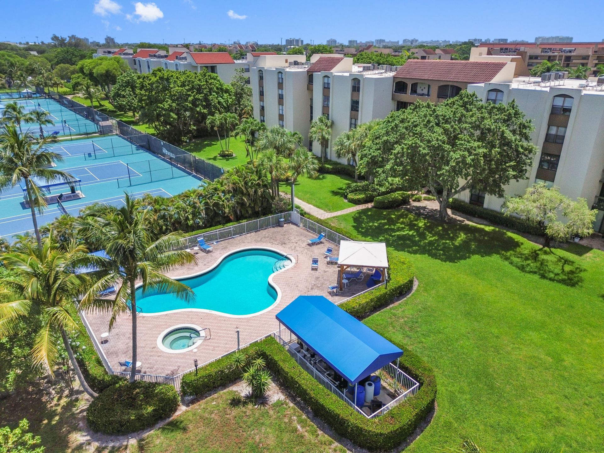 955 Egret Circle, Unit 408, Delray Beach, FL 33444 Photo