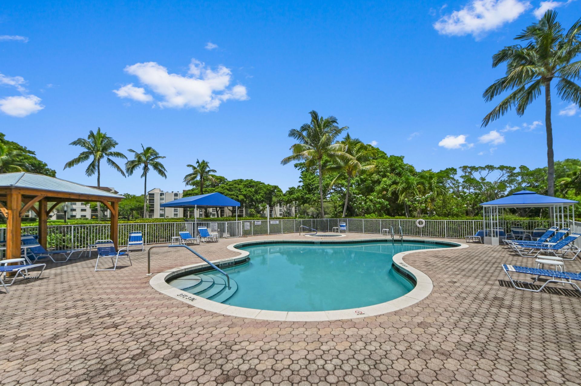 955 Egret Circle, Unit 408, Delray Beach, FL 33444 Photo