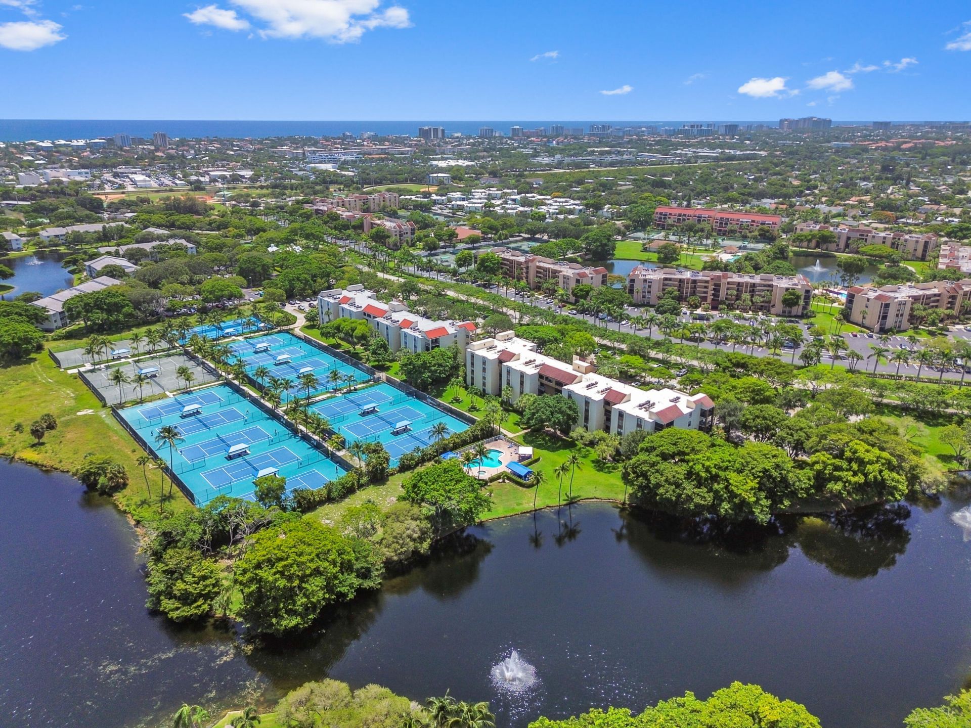 955 Egret Circle, Unit 408, Delray Beach, FL 33444 Photo