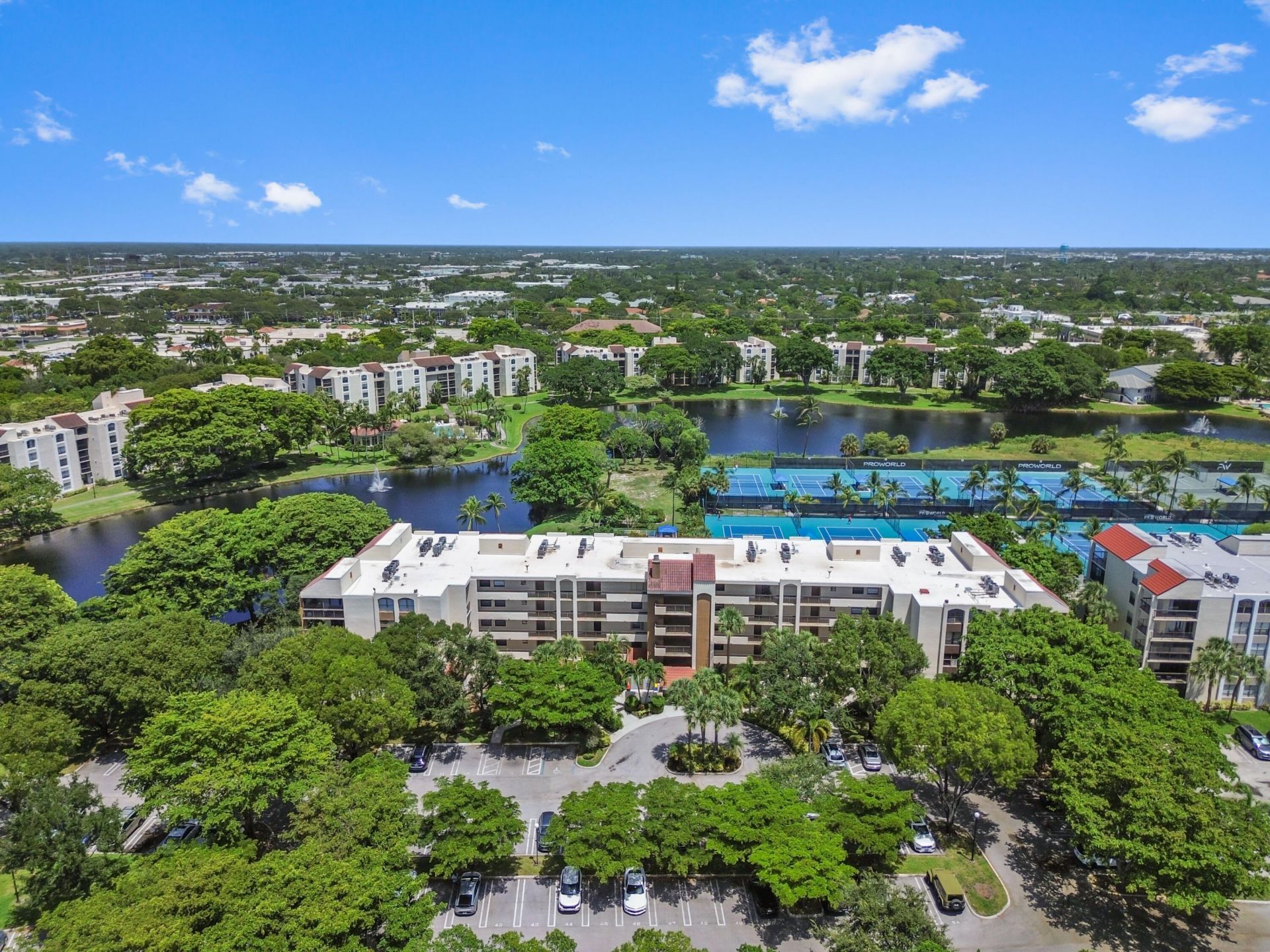 955 Egret Circle, Unit 408, Delray Beach, FL 33444 Photo