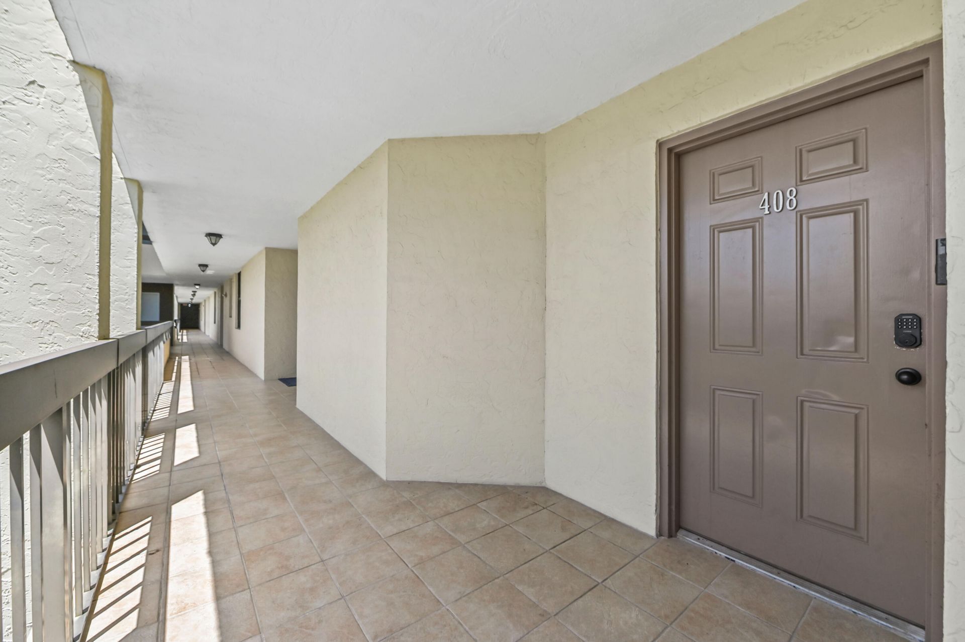 955 Egret Circle, Unit 408, Delray Beach, FL 33444 Photo