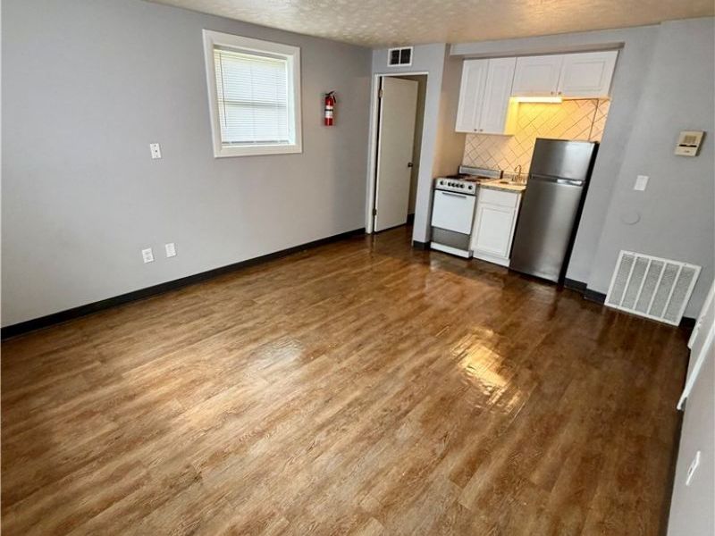 1810 Mahoning Avenue NW, Unit 1, Warren, OH 44483 Photo 5
