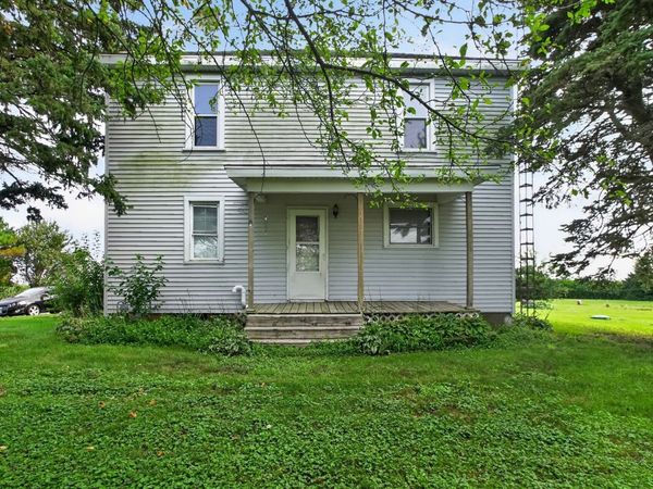 1112 N 33rd Road , Utica, IL 61373