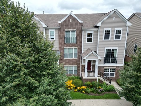 1208 Harding Avenue , Des Plaines, IL 60016