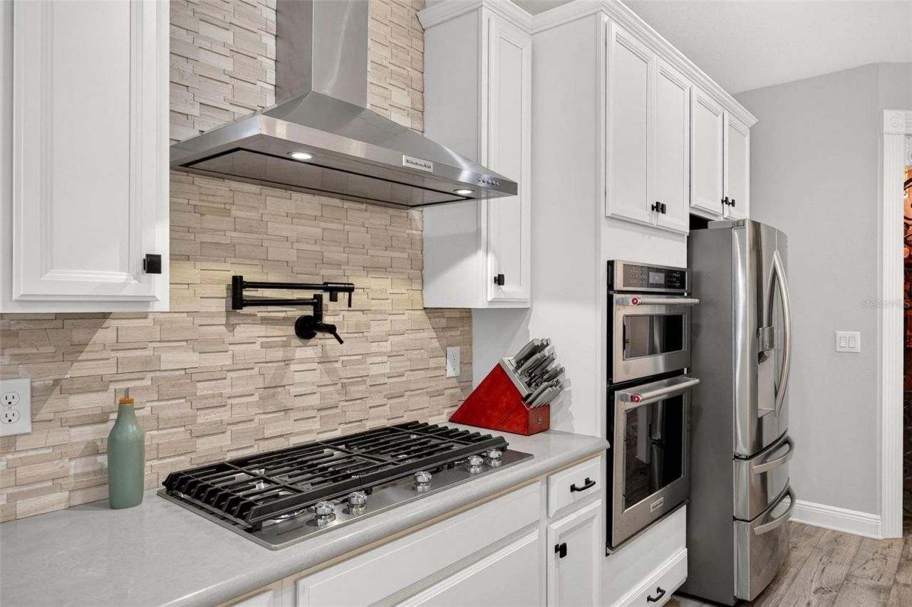 480 Avila Place , Howey in the Hills, FL 34737 Photo