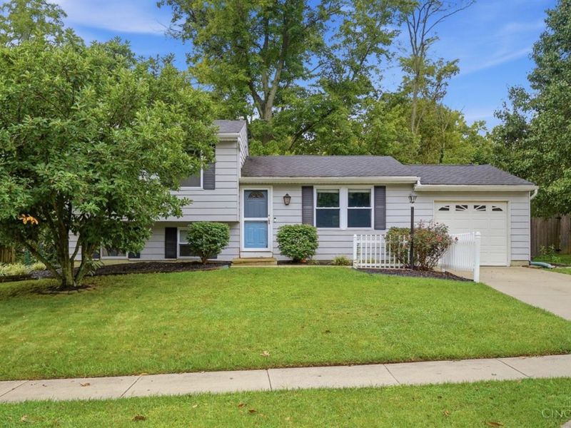 808 Laverty Lane, Anderson Township, OH 45230 Photo 2