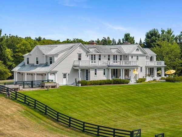 8111 Mulberry Lane, Charlevoix, MI 49720