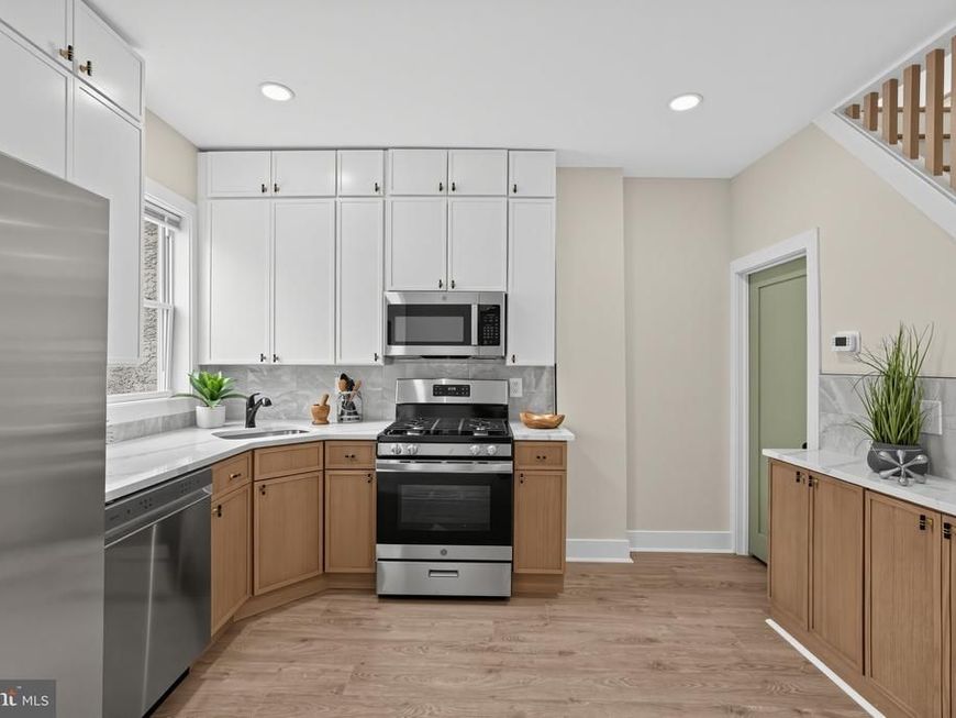 831 Livingston Street, Philadelphia, PA 19125 Main Photo