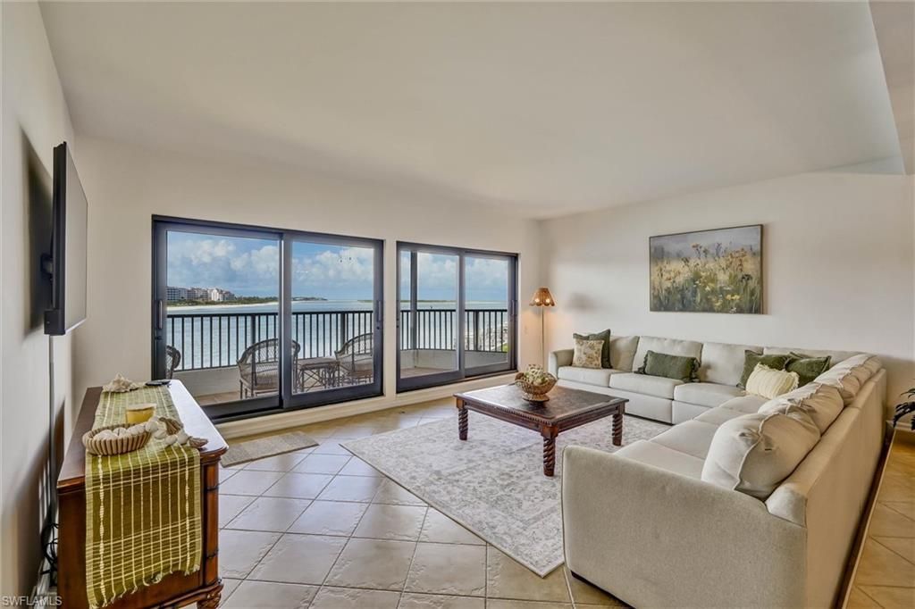 334 La Peninsula Blvd, Unit 334, Naples, FL 34113 Photo