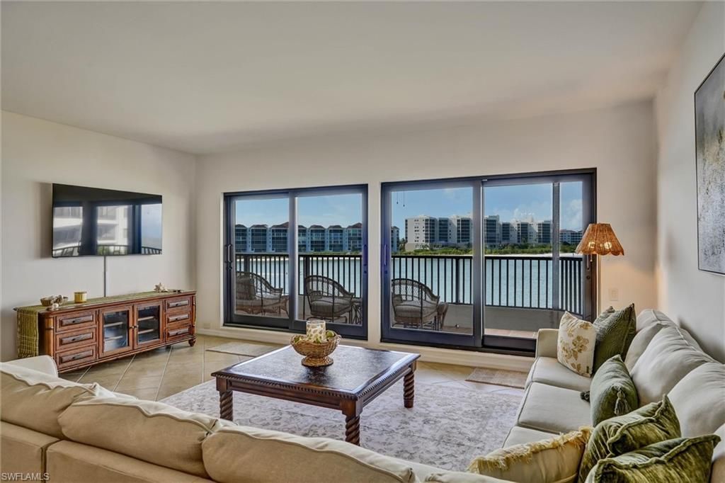 334 La Peninsula Blvd, Unit 334, Naples, FL 34113 Photo