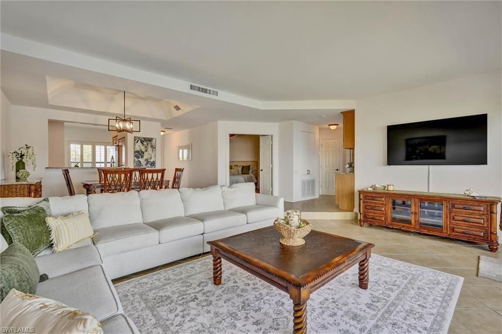 334 La Peninsula Blvd, Unit 334, Naples, FL 34113 Photo