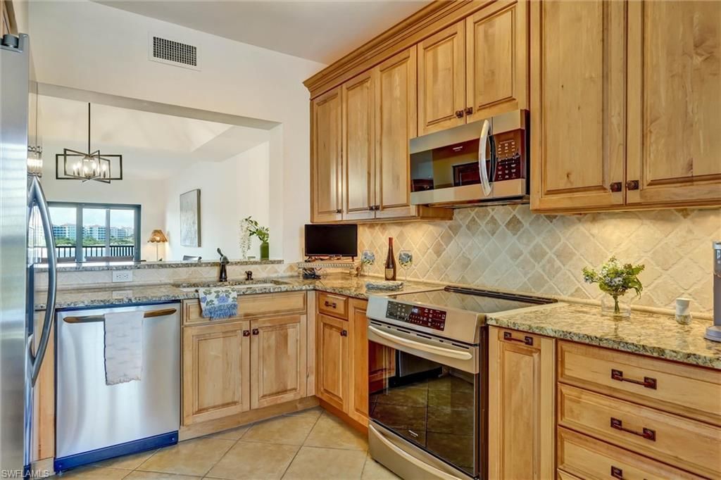 334 La Peninsula Blvd, Unit 334, Naples, FL 34113 Photo
