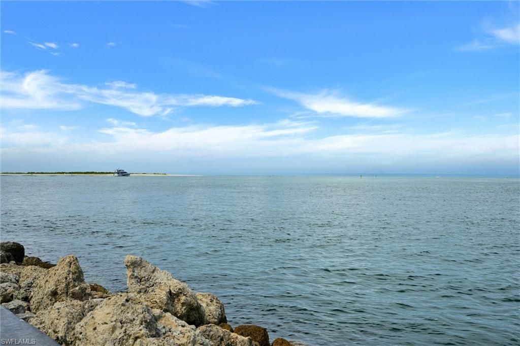 334 La Peninsula Blvd, Unit 334, Naples, FL 34113 Photo