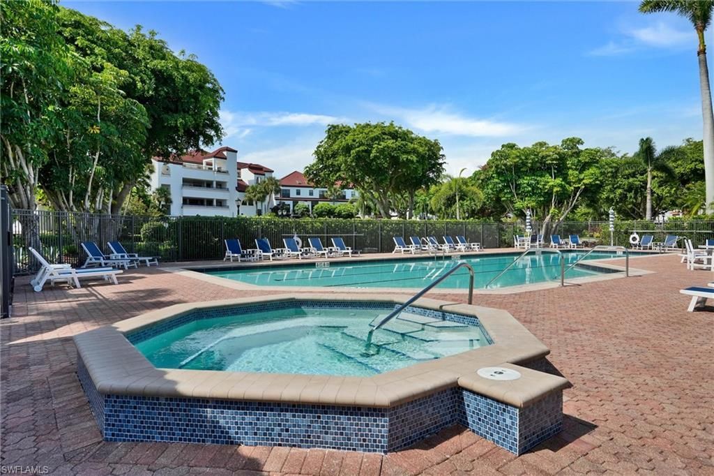 334 La Peninsula Blvd, Unit 334, Naples, FL 34113 Photo