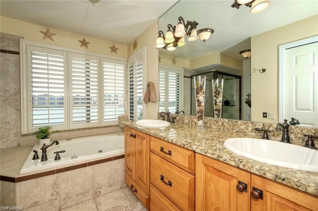 334 La Peninsula Blvd, Unit 334, Naples, FL 34113 Photo