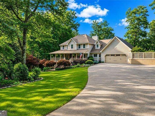 31 Fawn Lake Trail NE, White, GA 30184