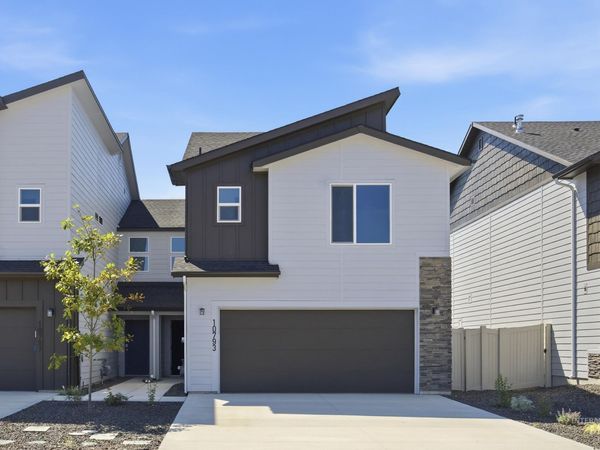 10793 Greensboro St, Caldwell, ID 83605
