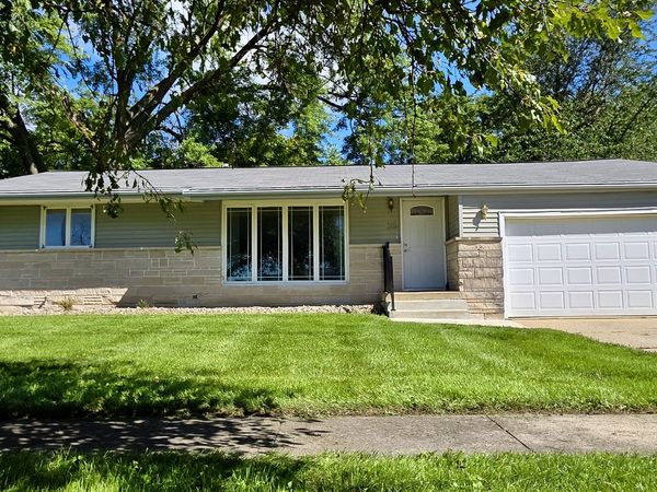 310 W 5th Street, Gridley, IL 61744