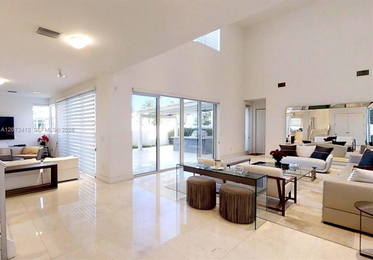10229 NW 74th Ter , Doral, FL 33178 Photo