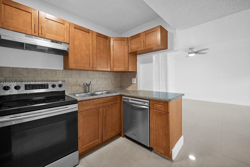 622 Kathy Ct , Margate, FL 33068 Photo