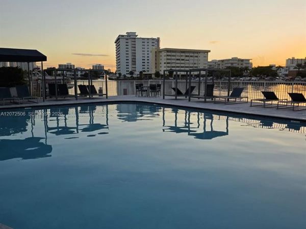 1833 S Ocean Dr , Unit 809, Hallandale Beach, FL 33009