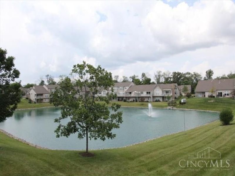 6266 Lake Front, Mason, OH 45040 Photo 2