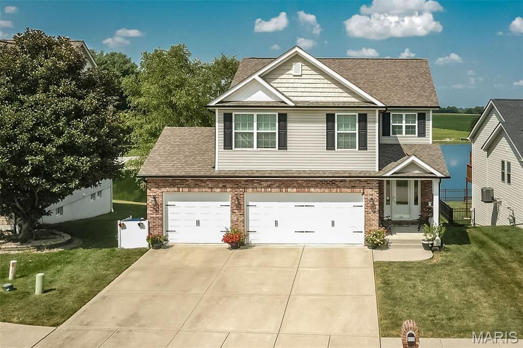 1338 Orchard Lakes Circle, Belleville, IL 62220 Main Photo