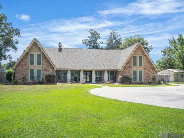 7988 Chaperral Dr, Denham Springs, LA 70726