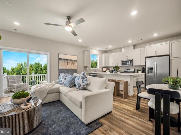 4 ZINC LANE , PHOENIXVILLE, PA 19460