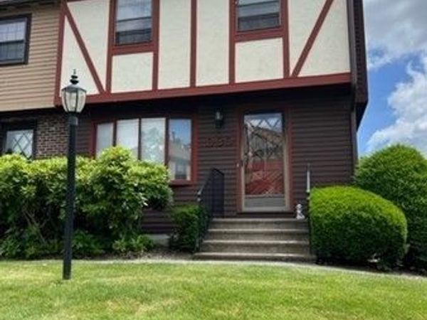 30 Scotty Hollow Dr, Unit D, Chelmsford, MA 01824