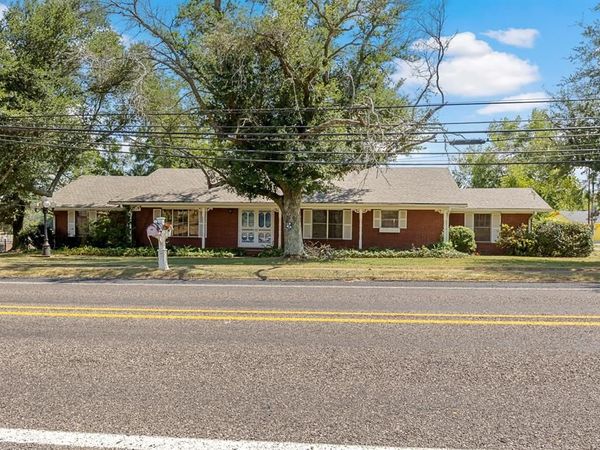 717 E FIRST Street , Hughes Springs, TX 75656