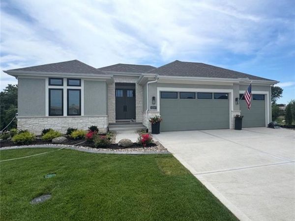 15597 W 168th Place, Olathe, KS 66062
