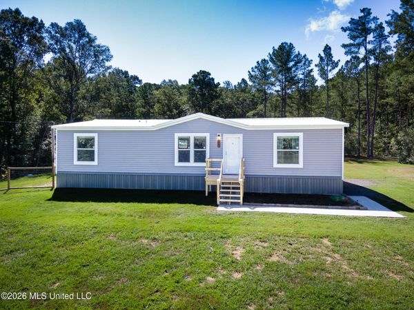 227 Pickering , Florence, MS 39073