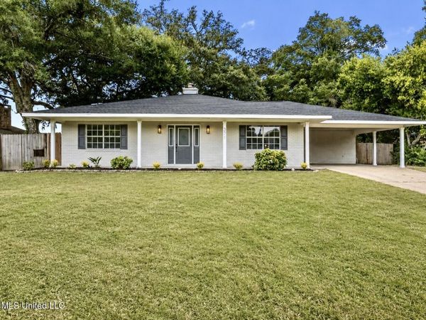 371 Lakeview Boulevard, Biloxi, MS 39531