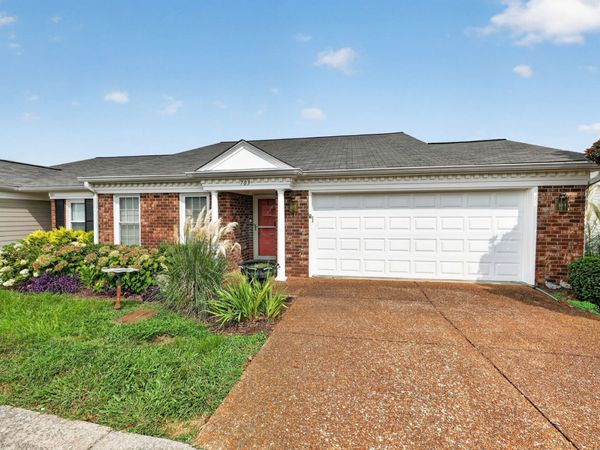 703 Mount Carmel Pl , Nashville, TN 37205