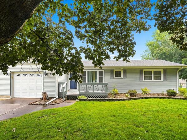 713 N 13th Street , Clinton, IA 52732
