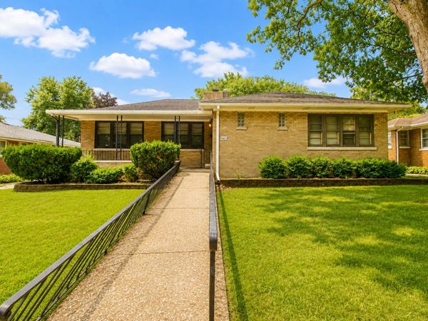 1067 Wentworth Avenue , Calumet City, IL 60409