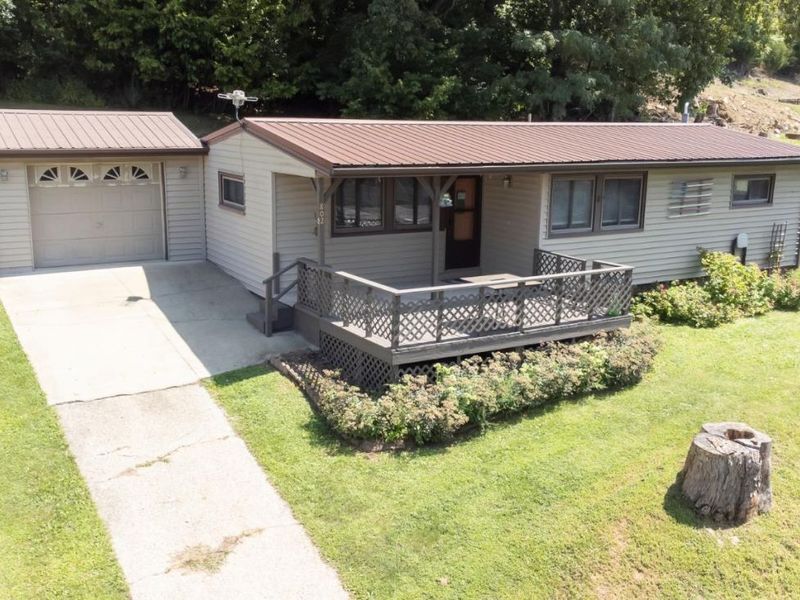 802 Meadowlane Drive, Ripley, OH 45167 Photo 3