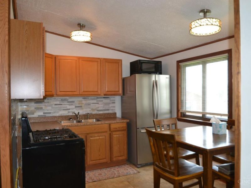 802 Meadowlane Drive, Ripley, OH 45167 Photo 5
