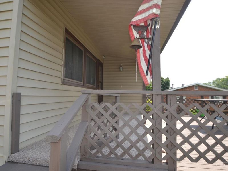 802 Meadowlane Drive, Ripley, OH 45167 Photo 6