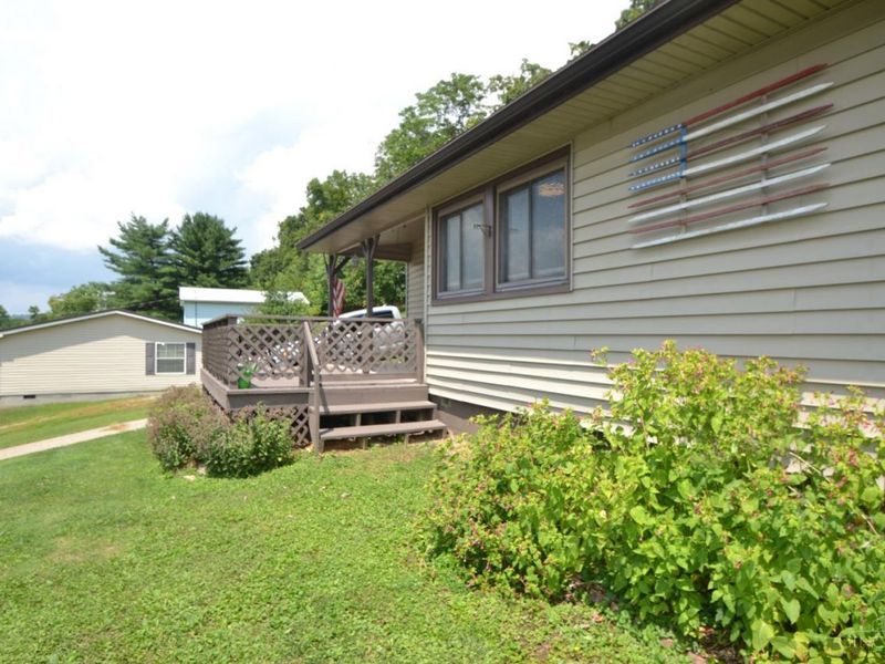 802 Meadowlane Drive, Ripley, OH 45167 Photo 7