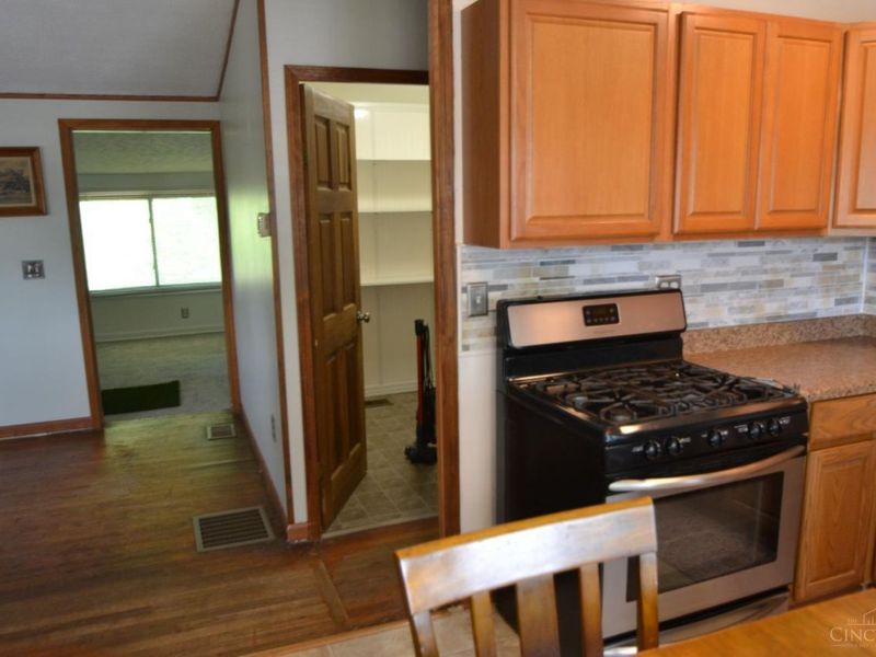 802 Meadowlane Drive, Ripley, OH 45167 Photo 7